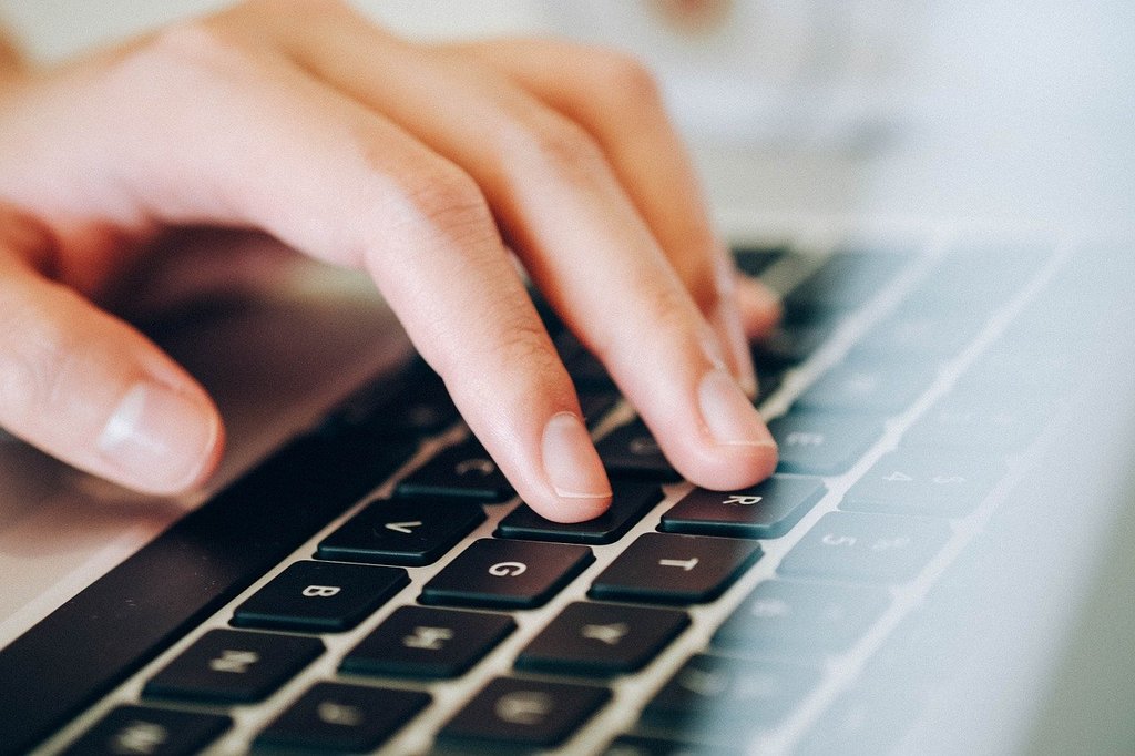 Assistant IA : peut-on vraiment lui faire confiance ?
